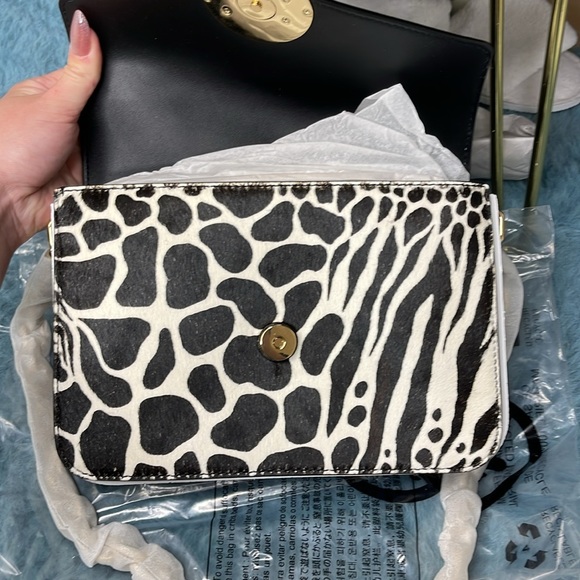 🤩🛍️Michael Michale Kors Carmen Shoulder Bag/Wallet Set🤩🛍️ - Picture 11 of 15